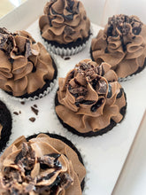 Load image into Gallery viewer, Chocolate Cakes
