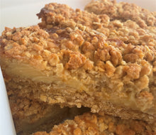 Load image into Gallery viewer, Caramel Oaty Slice- Gift Box
