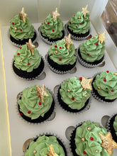 Load image into Gallery viewer, Christmas Tree Cupcakes
