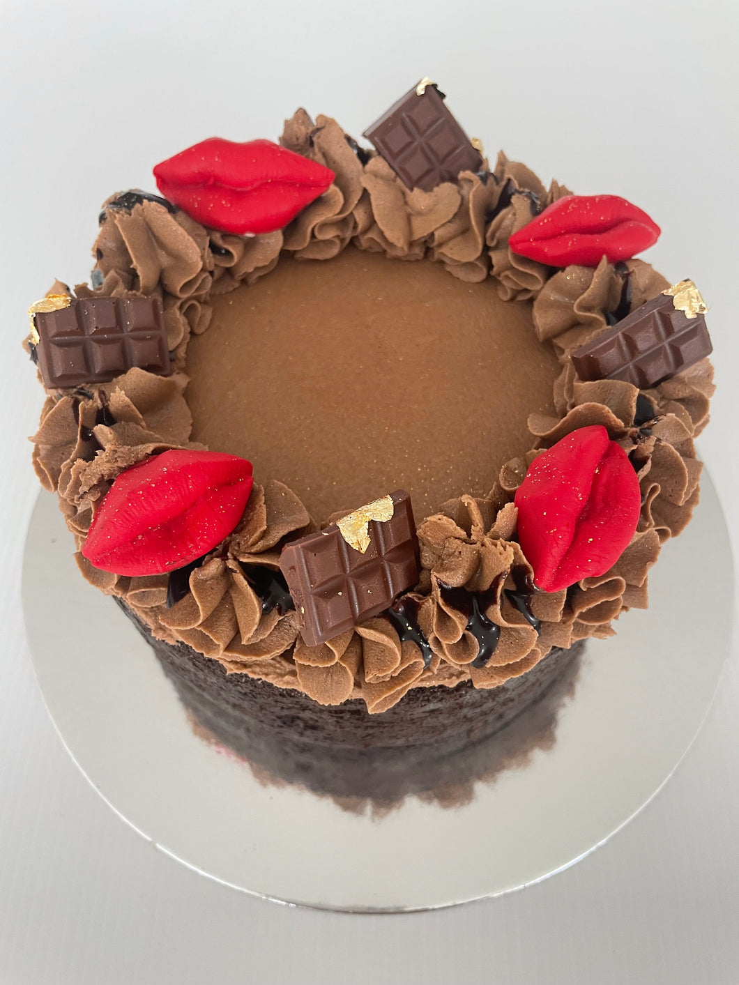 Love Lips - one layer chocolate cake (6 inch)